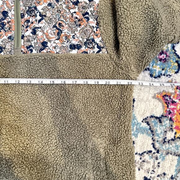 VERA BRADLEY 1/4 Zip Fleece Quilted Pullover Size M Classic Preppy Casual Chic - Picture 10 of 12